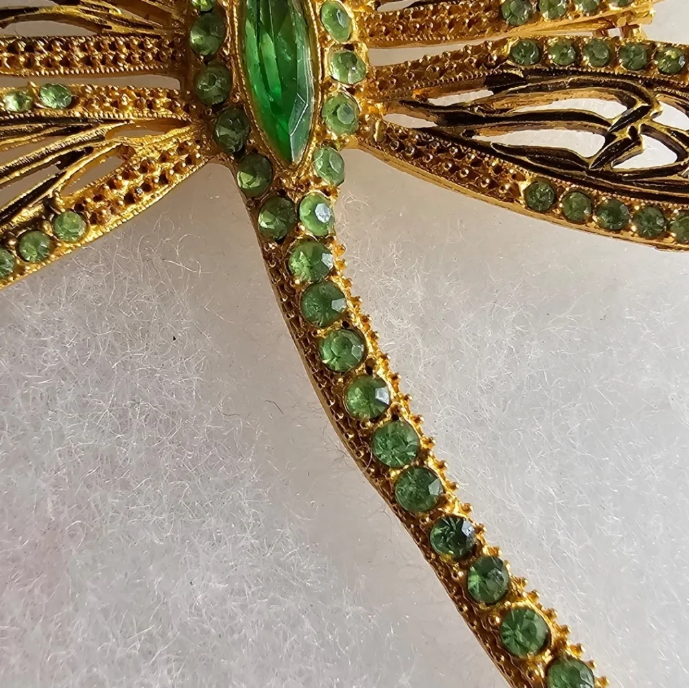 Vintage dragonfly brooch green rhinestones gold tone pin insect bug damselfly